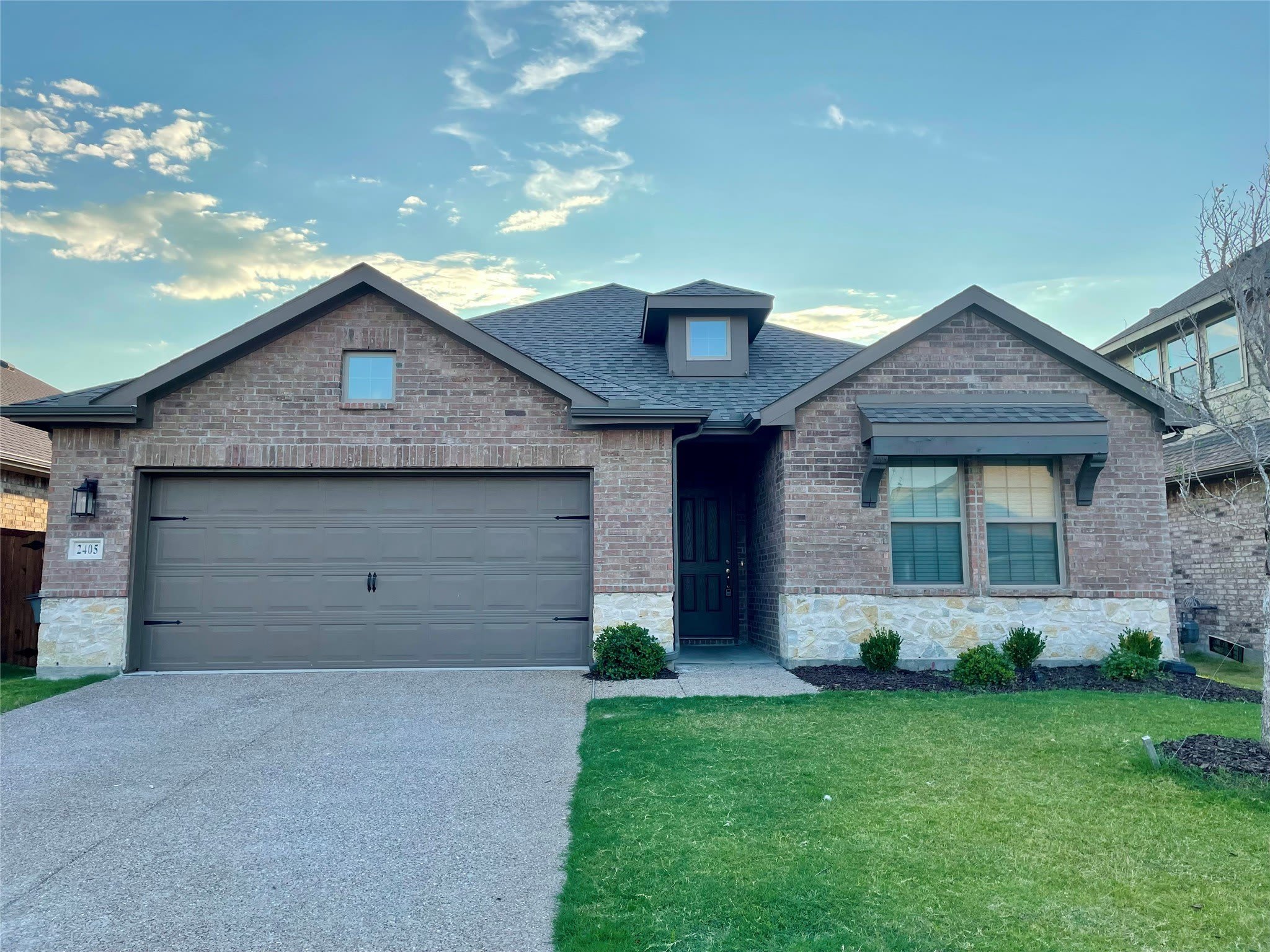 2405 Lovegrass Lane – photo 1
