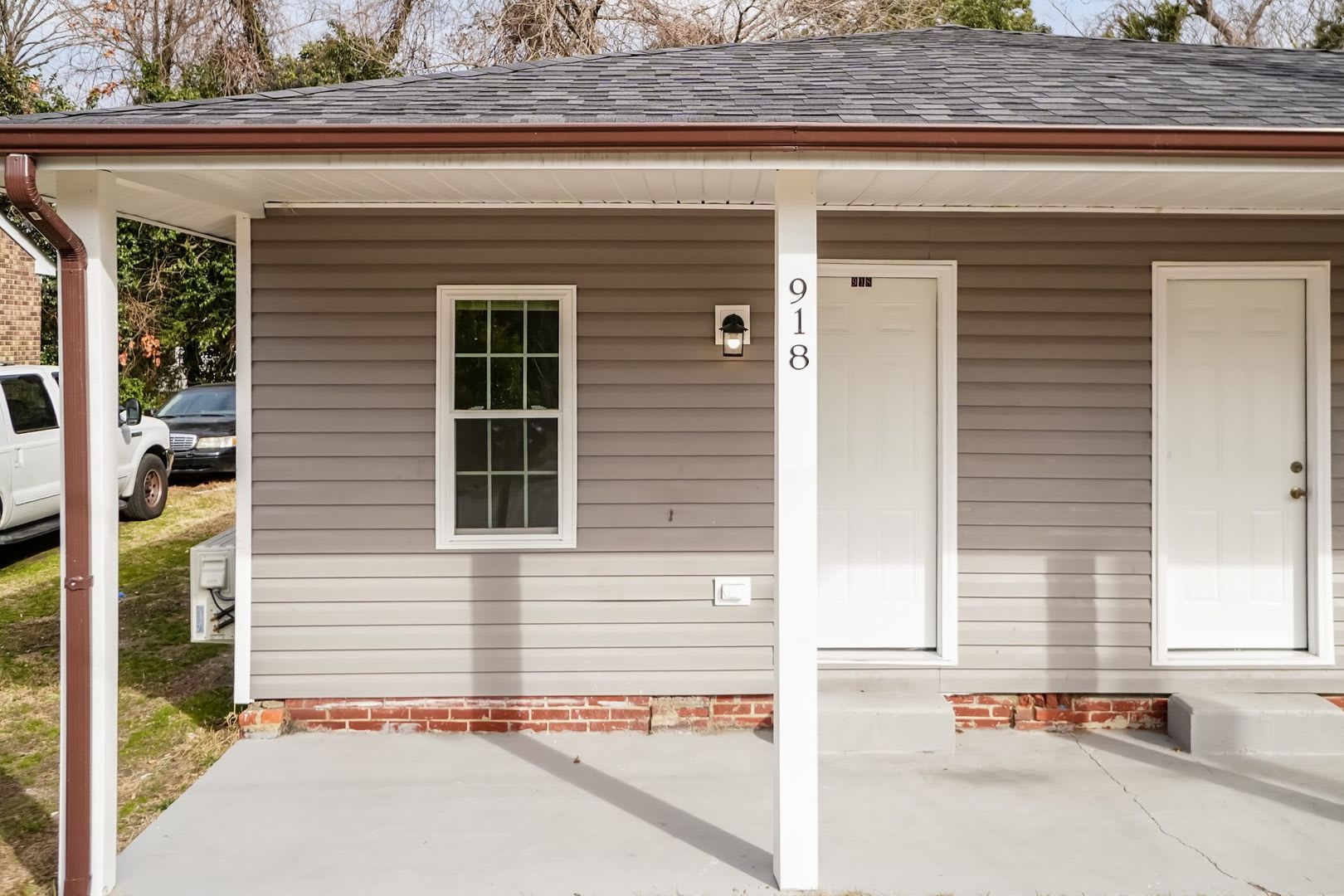 Completely Remodeled One Bedroom Home! – photo 4