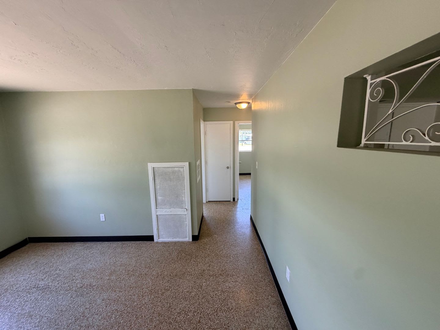 Corner lot 2 Bedroom, 1 Bath Home in New Port Richey – photo 4