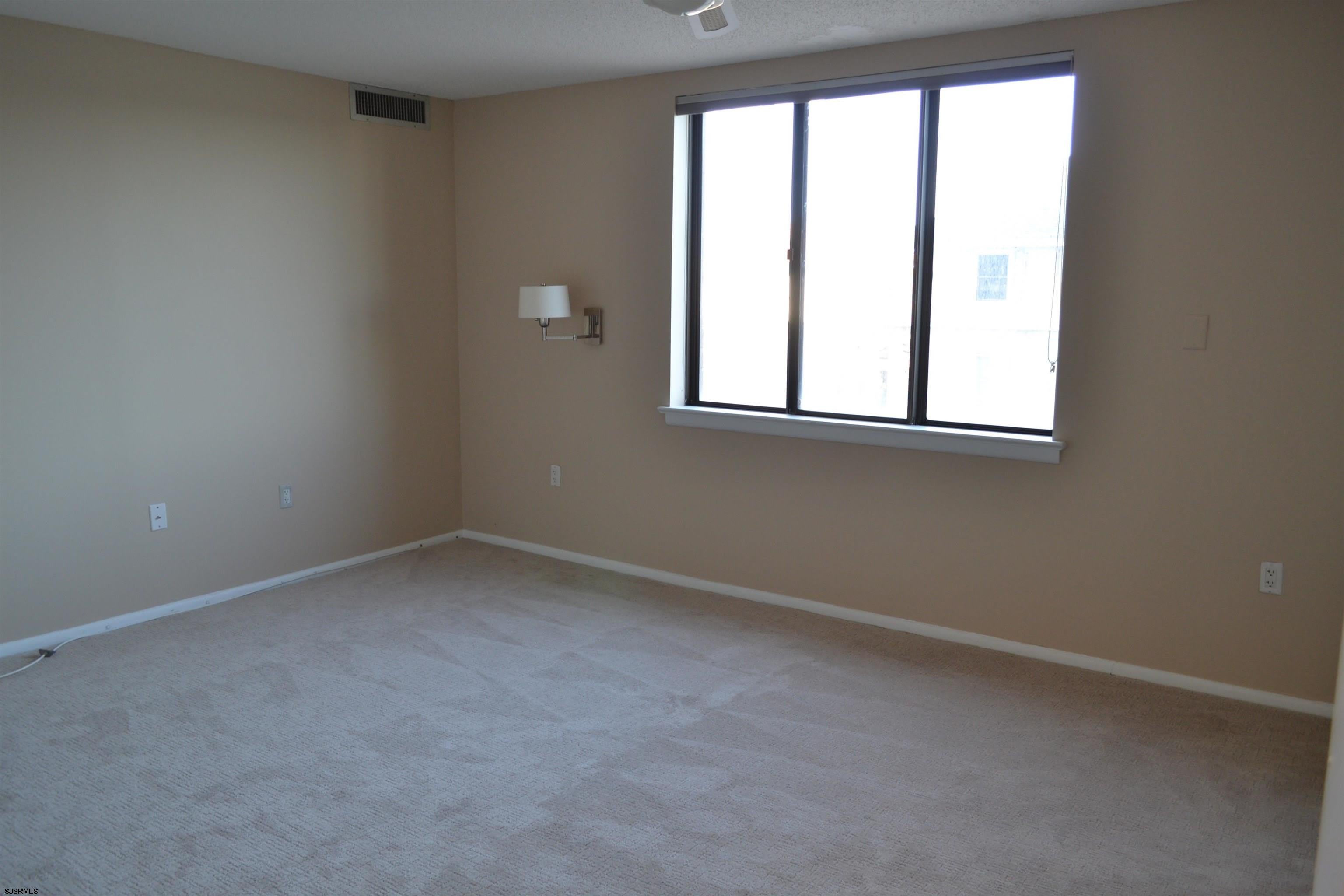 100 S Berkley Square – photo 5