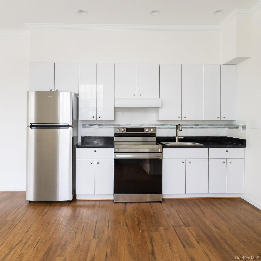 422 Broadway – photo 1