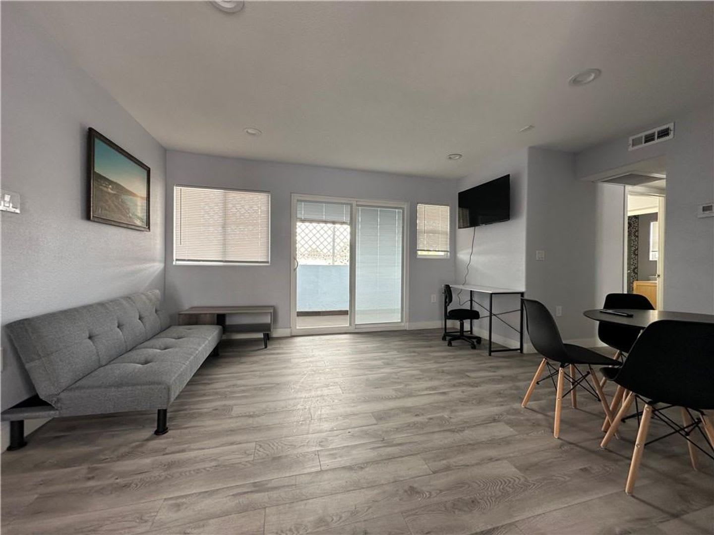 Move-In Ready Rental – Utilities Included – photo 1