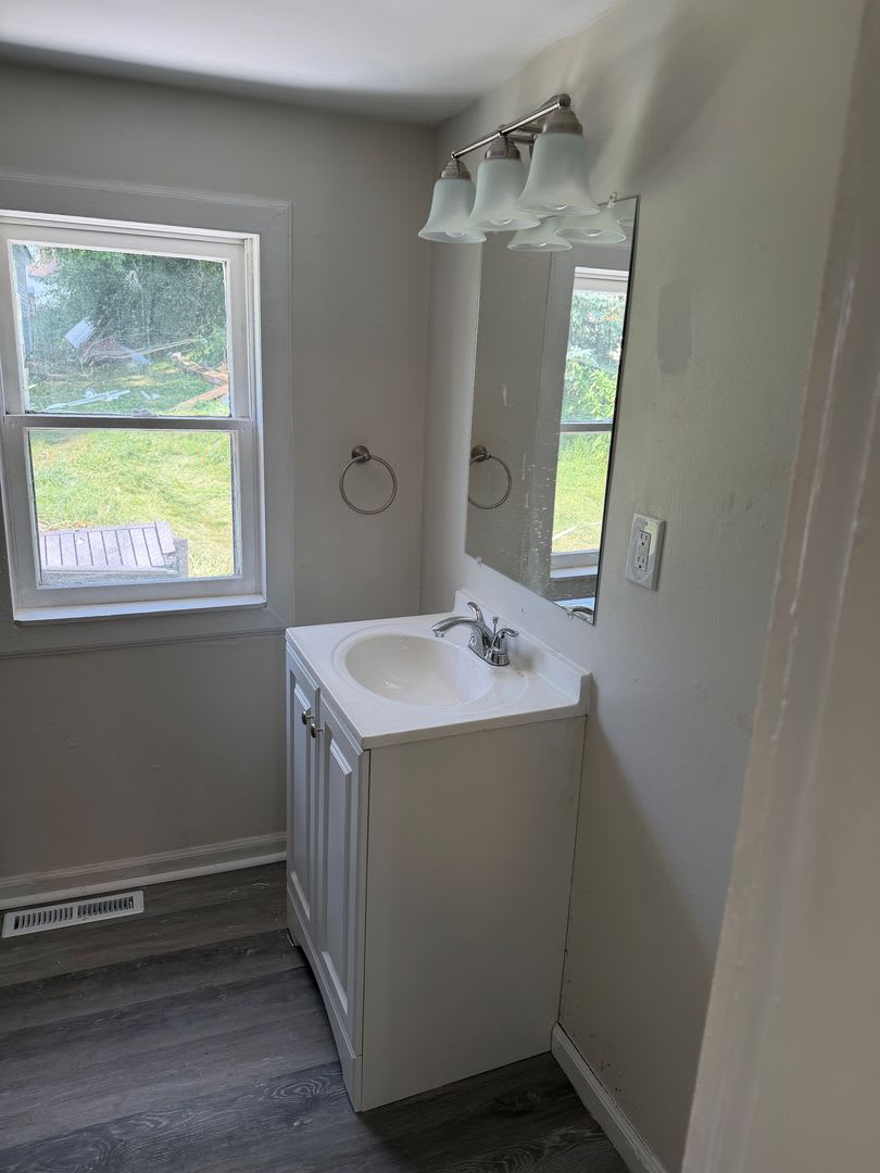 Fully Renovated 3BR Home – photo 3