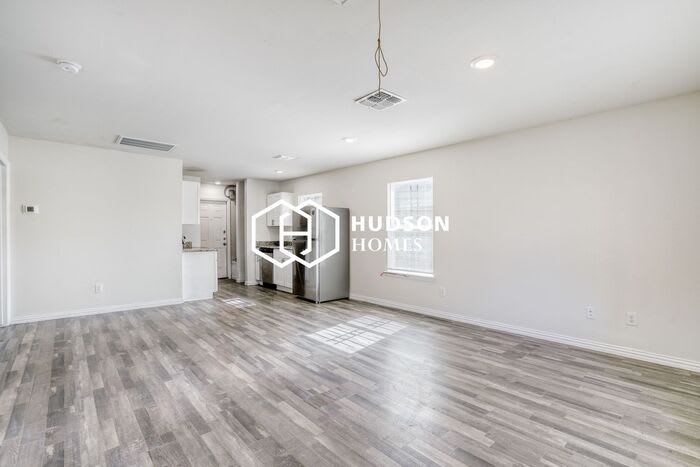 4907 Tyson Street – photo 4