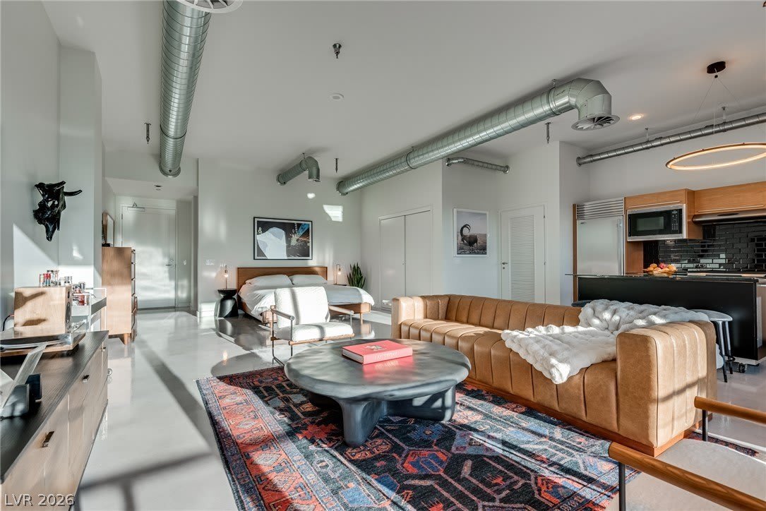 200 Hoover Avenue – photo 5