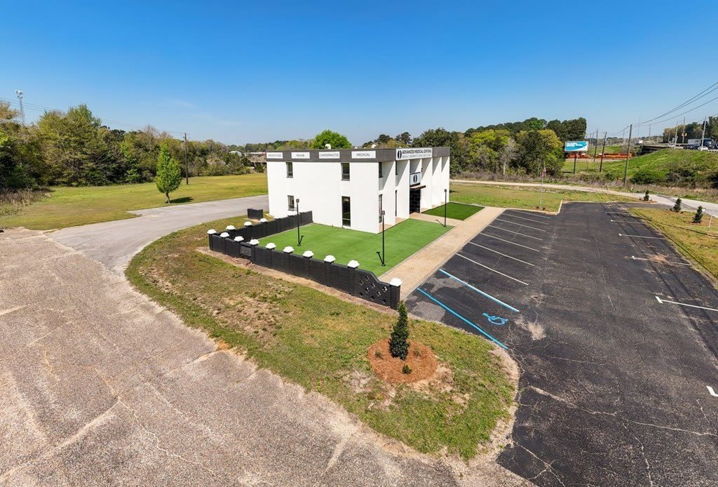 926 Ross Clark Circle – photo 5