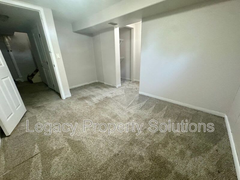 702 W Ave A – photo 3