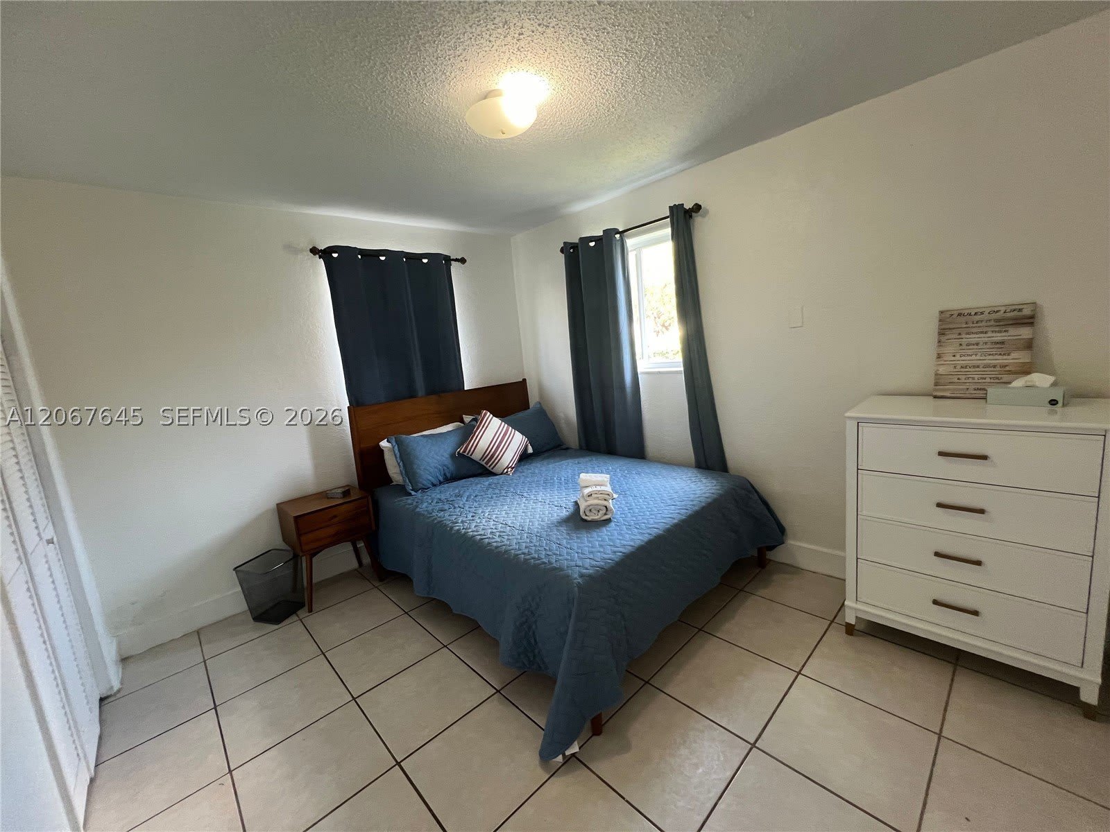 458 SW 10th St – photo 1