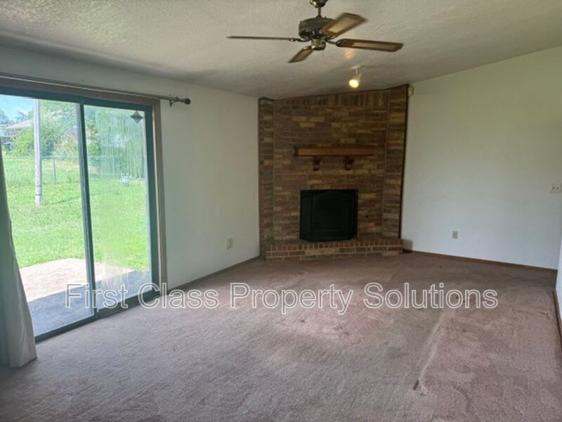 8613 East Parkridge Dr – photo 5