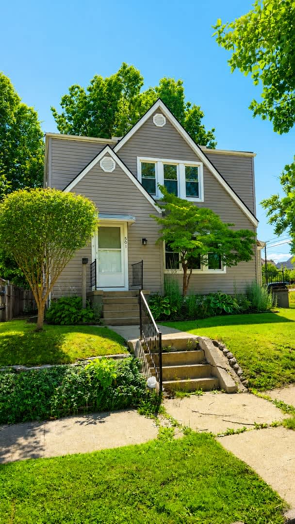 561 Baldwin Ave – photo 1