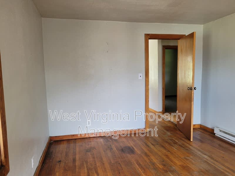 606 21st Street W – photo 4