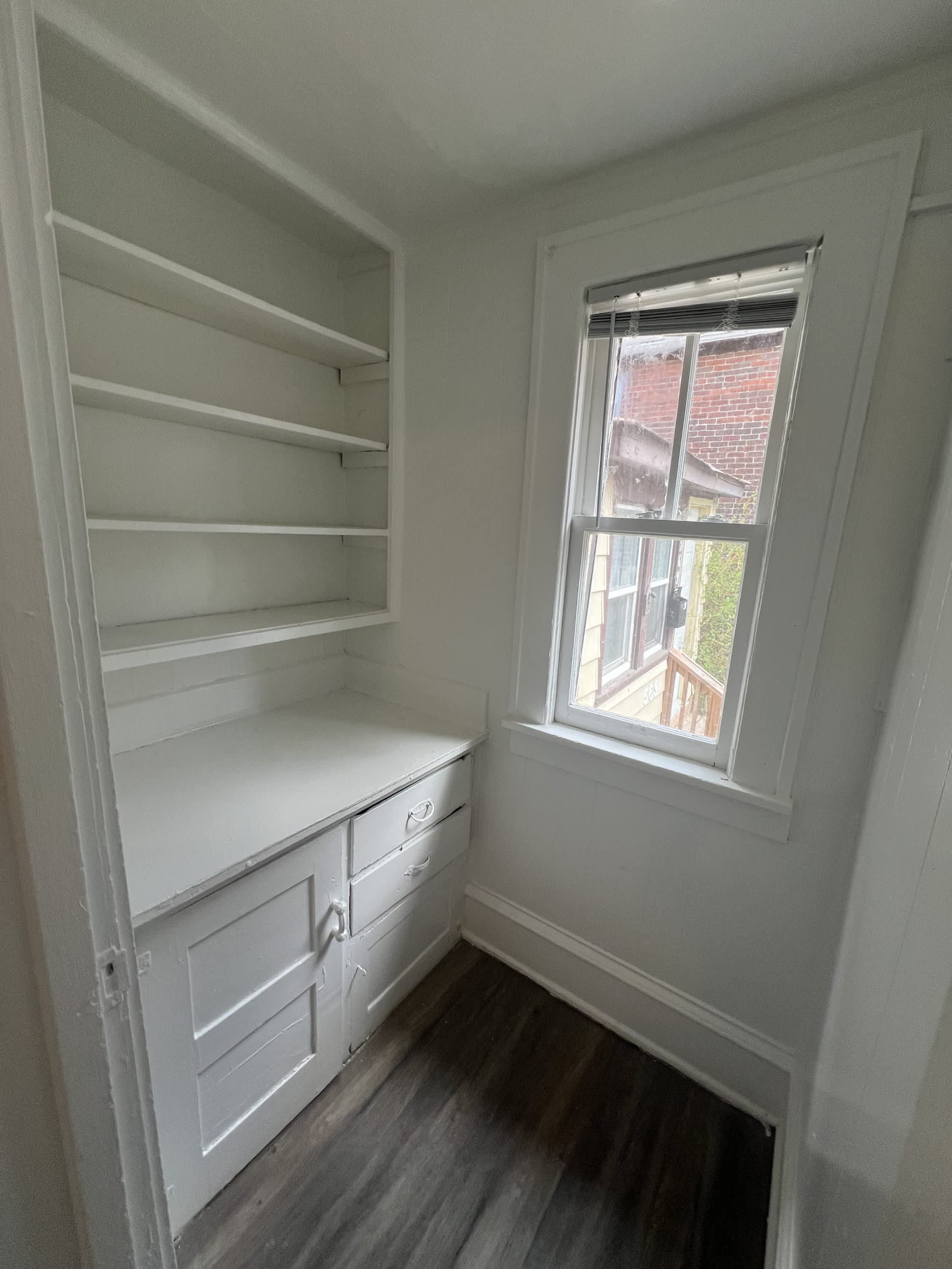 571 Charles Ave – photo 3