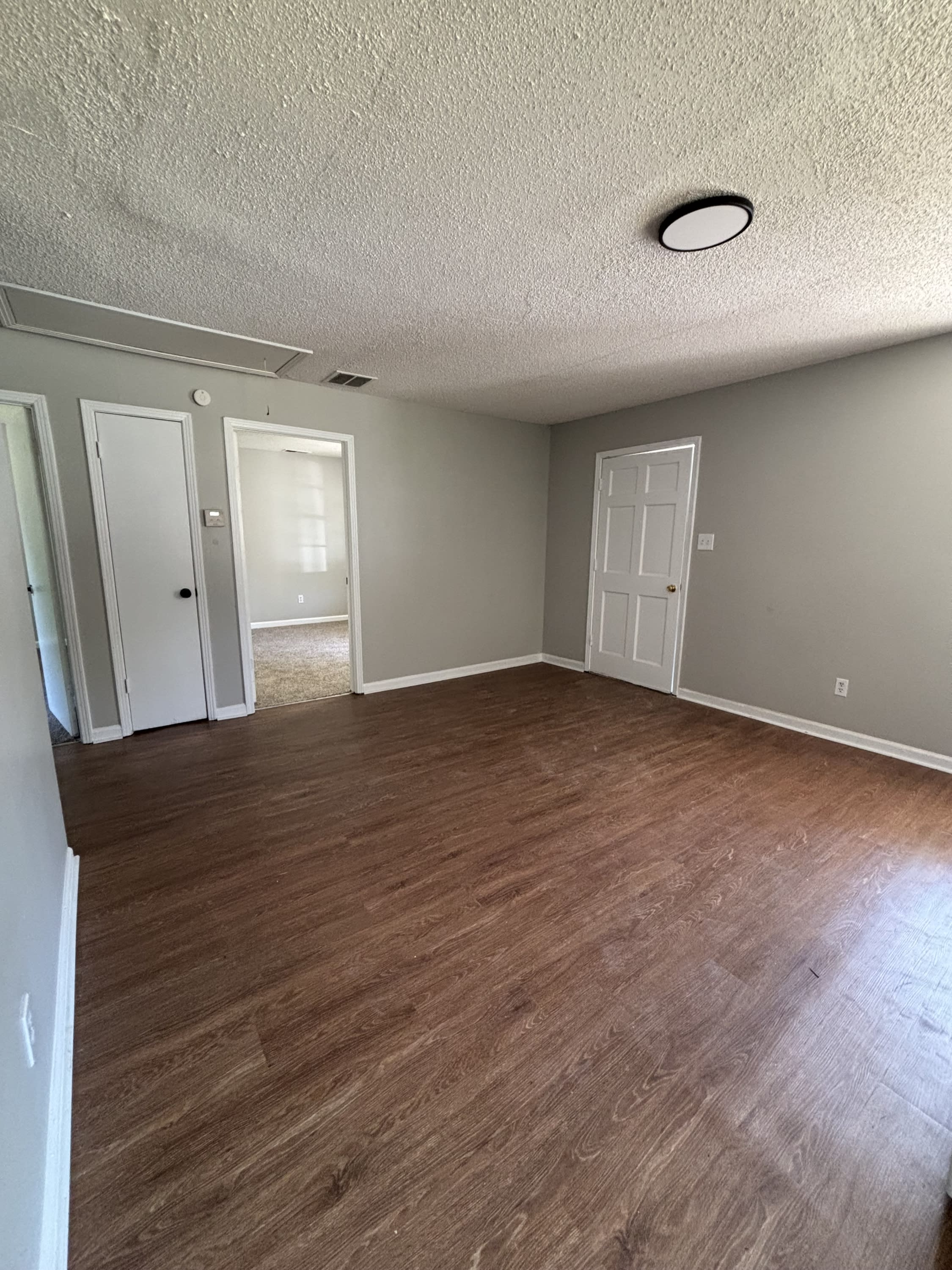 111 E Cherry – photo 4
