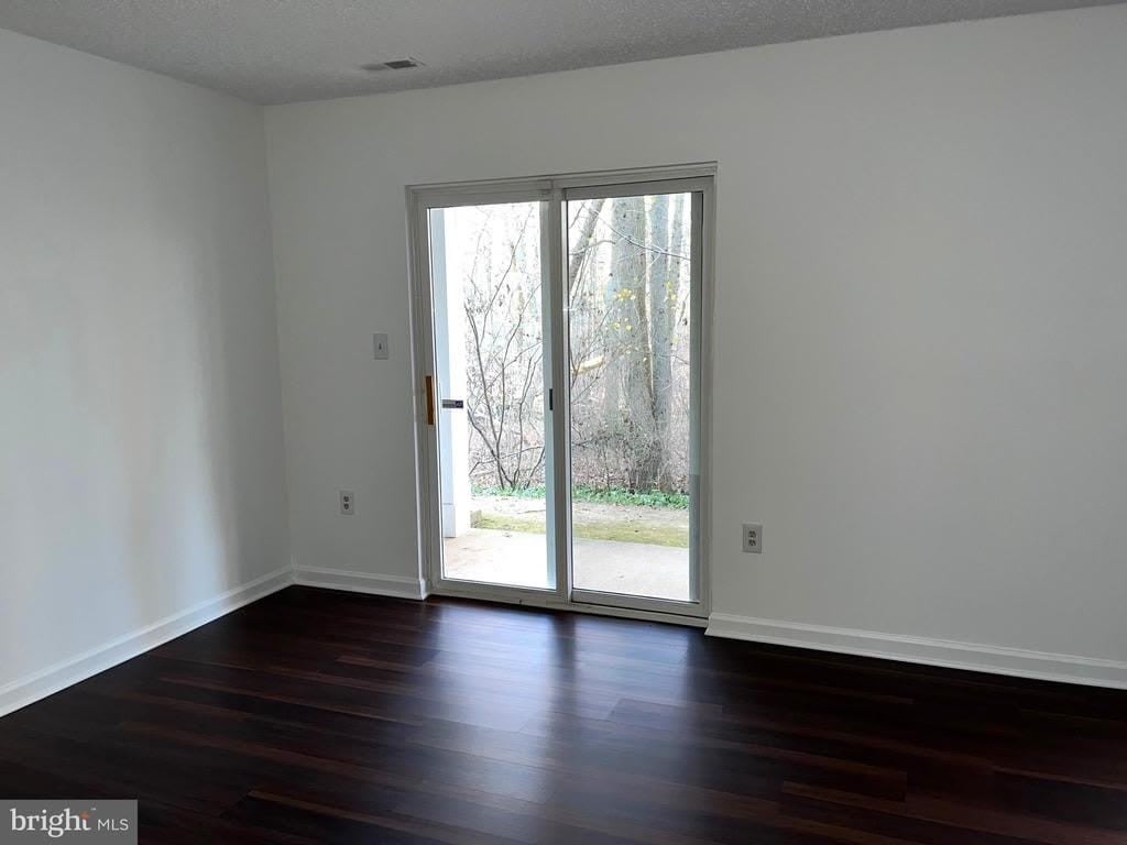 15 HALSTEAD PLACE – photo 2