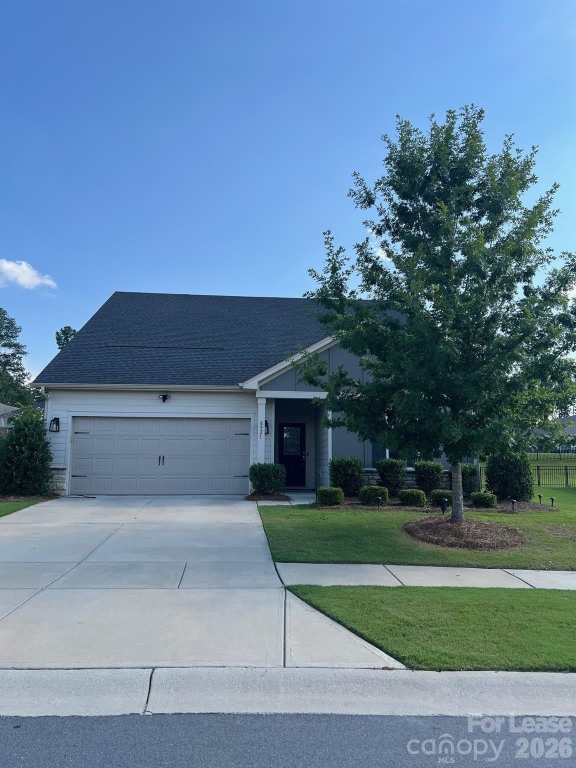 8921 Pennegrove Circle – photo 1