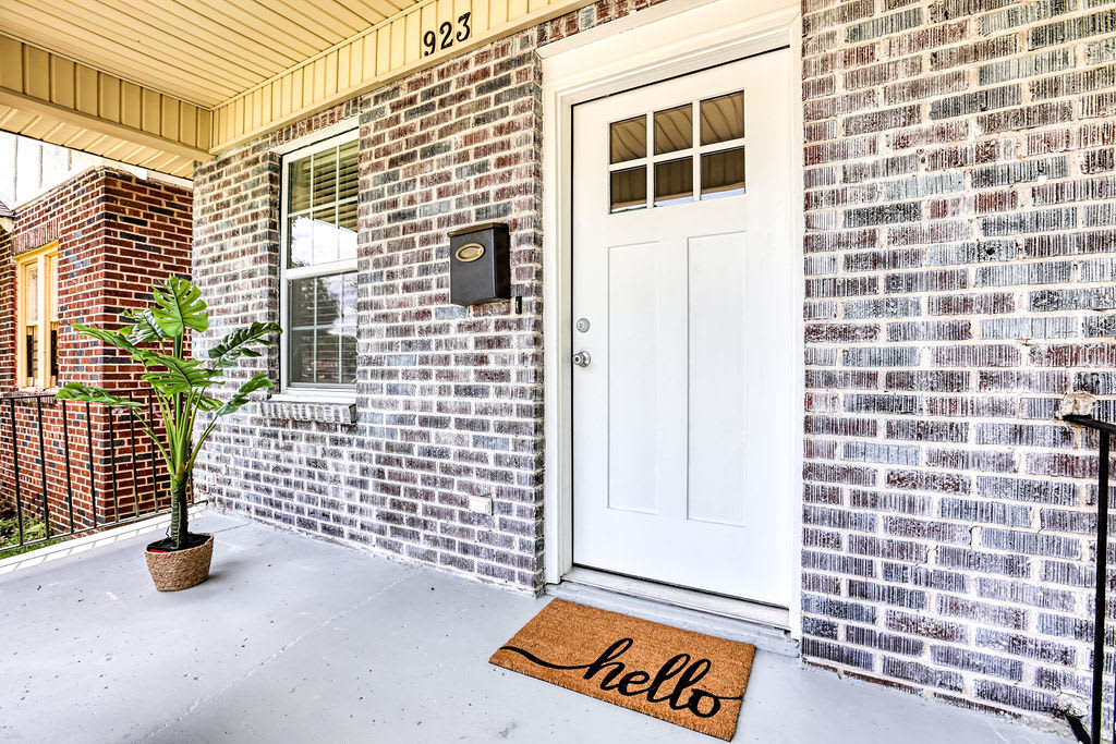 923 W 46th St – photo 5