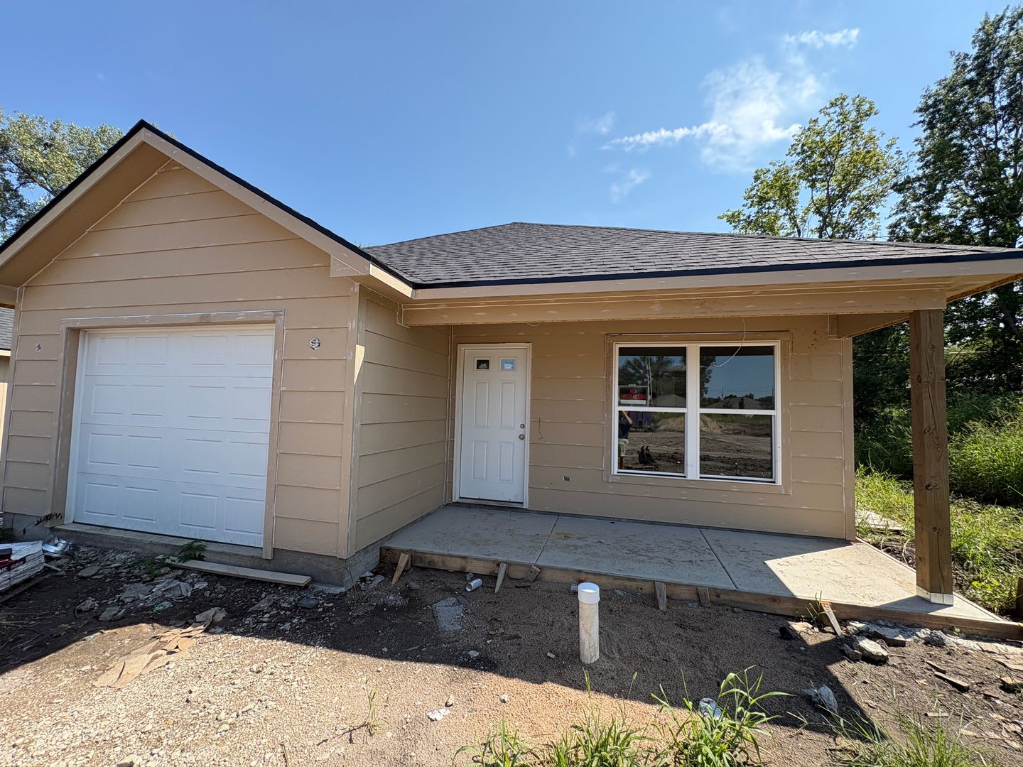 Newly Build 3 bedroom 2 bathroom Home: Pre-leasing for Mid Sept. Move-in. – photo 1