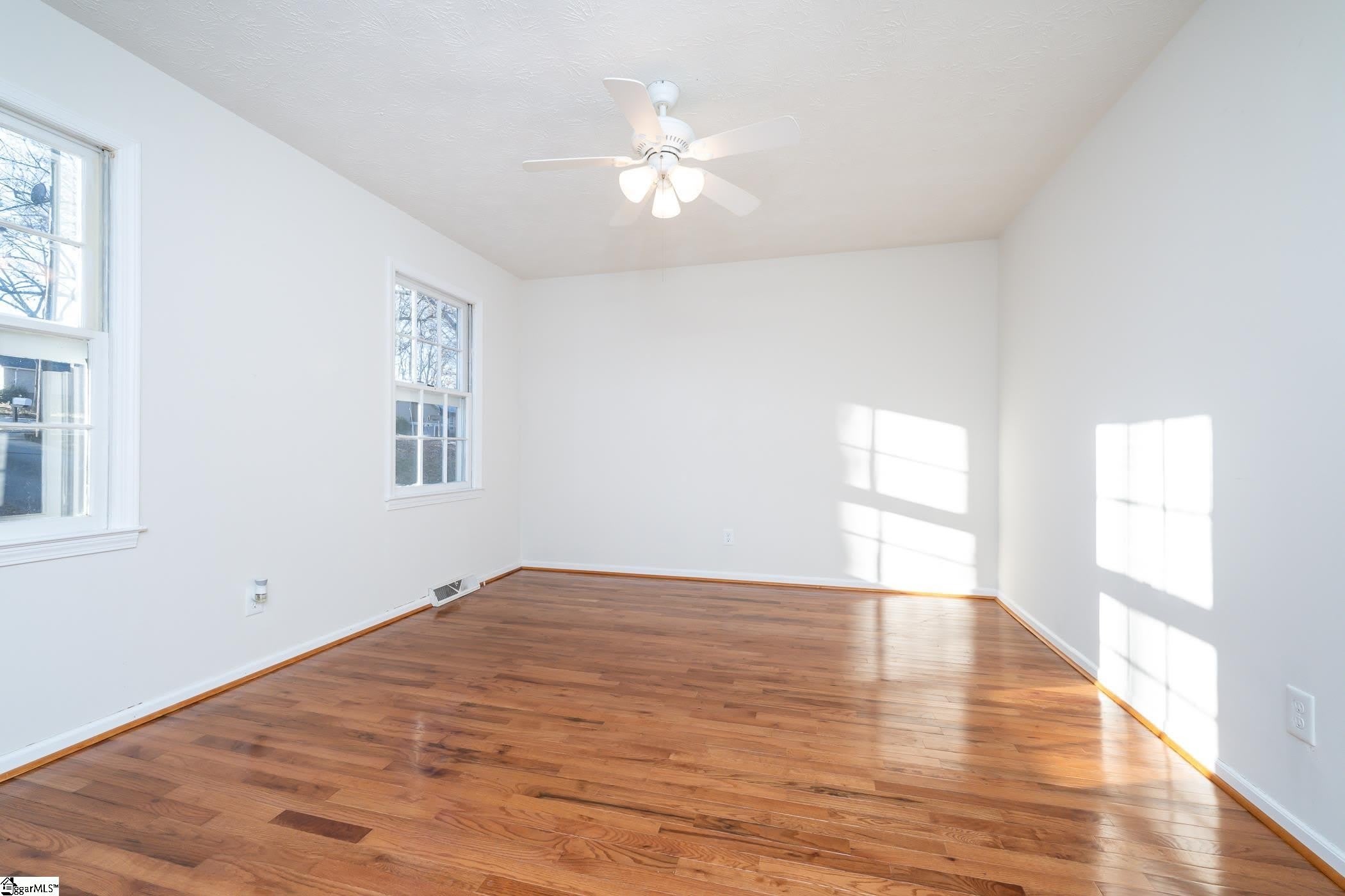 125 Newgate Drive – photo 3