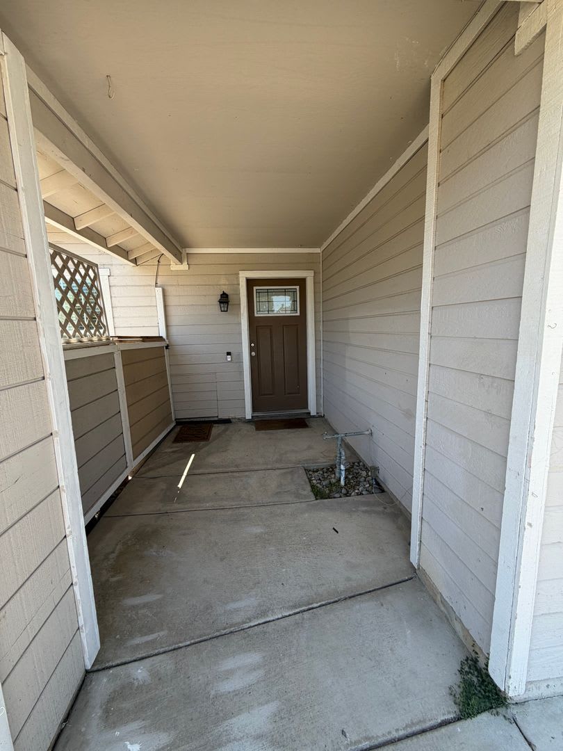 3 Bedroom / 2 Bathroom – photo 3