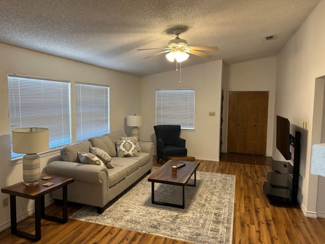 4504 Fairgate Dr – photo 1