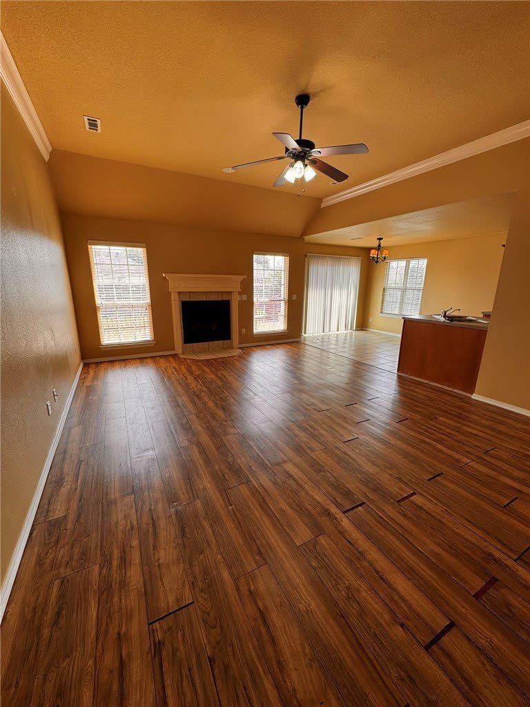 1532 Hutchinson Street – photo 3