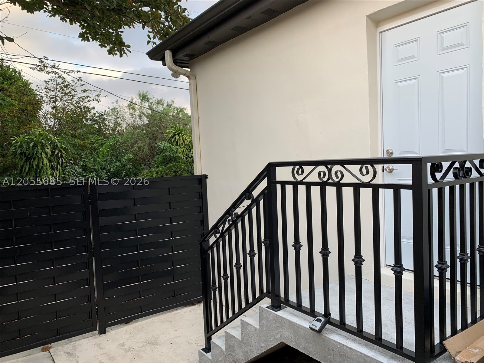 7935 SW 17th Ter – photo 4