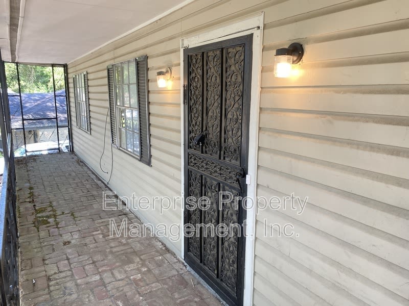 1982 Goldbrier Lane – photo 5