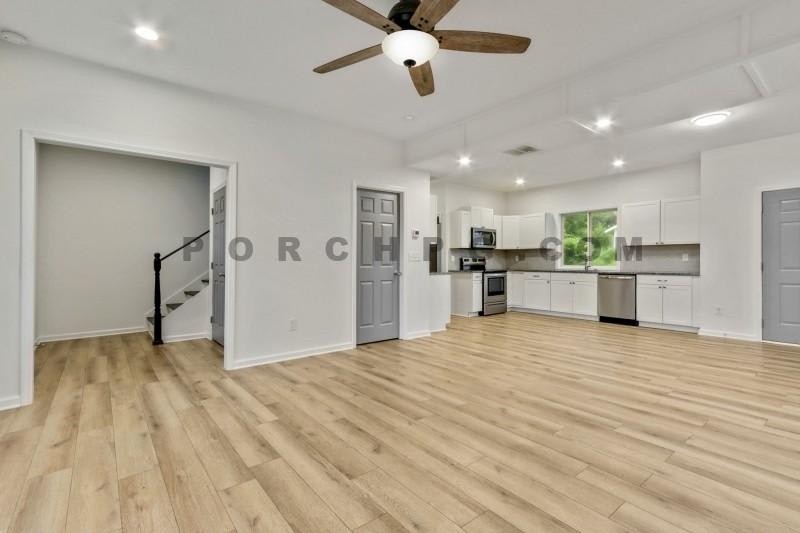 105 West Callahan St. – photo 5