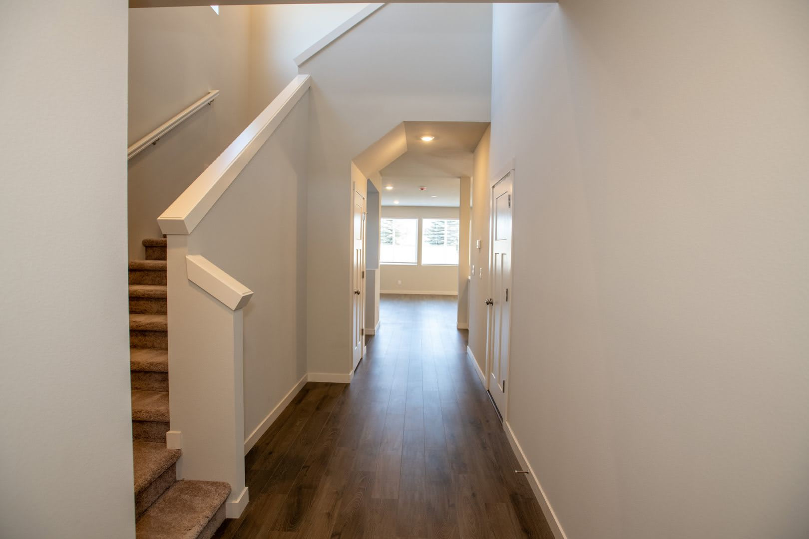 Spacious Like New 4 Bedroom Home! – photo 2