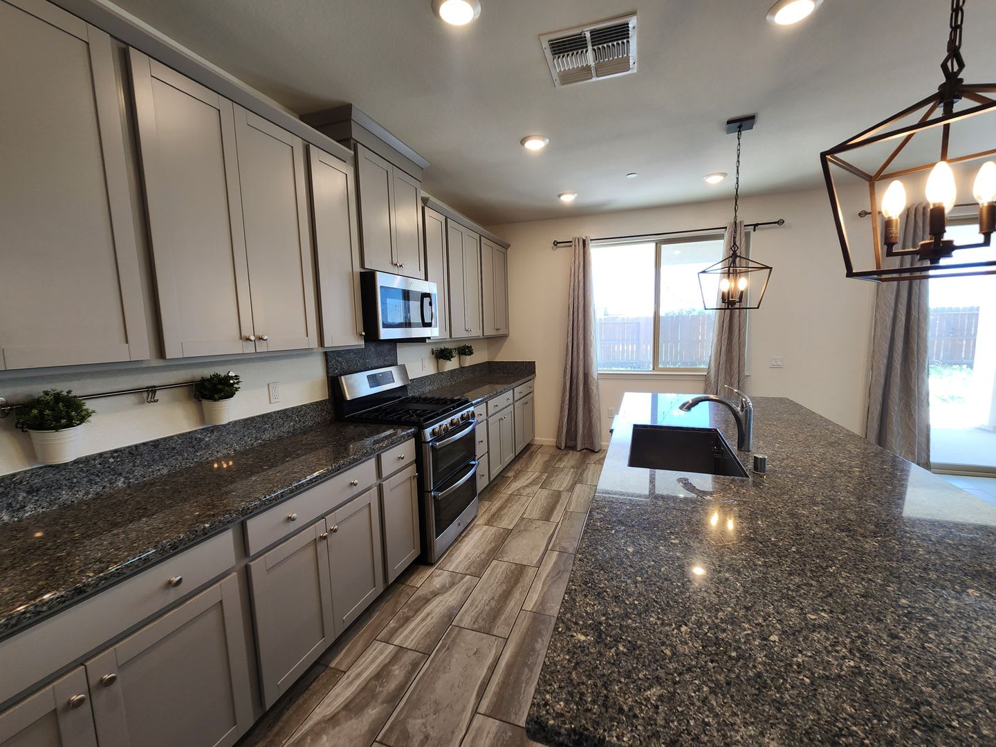 7502 Tapiro Way – photo 5