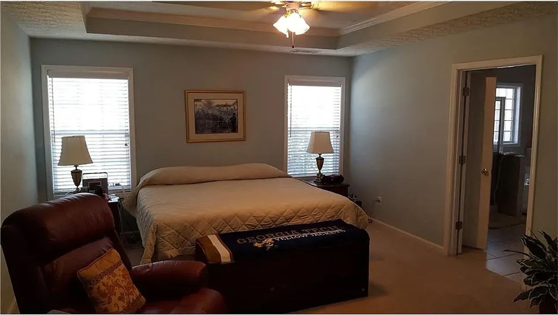 Room In 4 Bedroom Home In Buford – photo 4