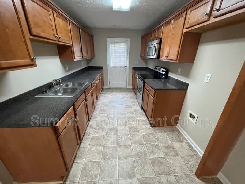 158 Elder Dr, Unit A – photo 5