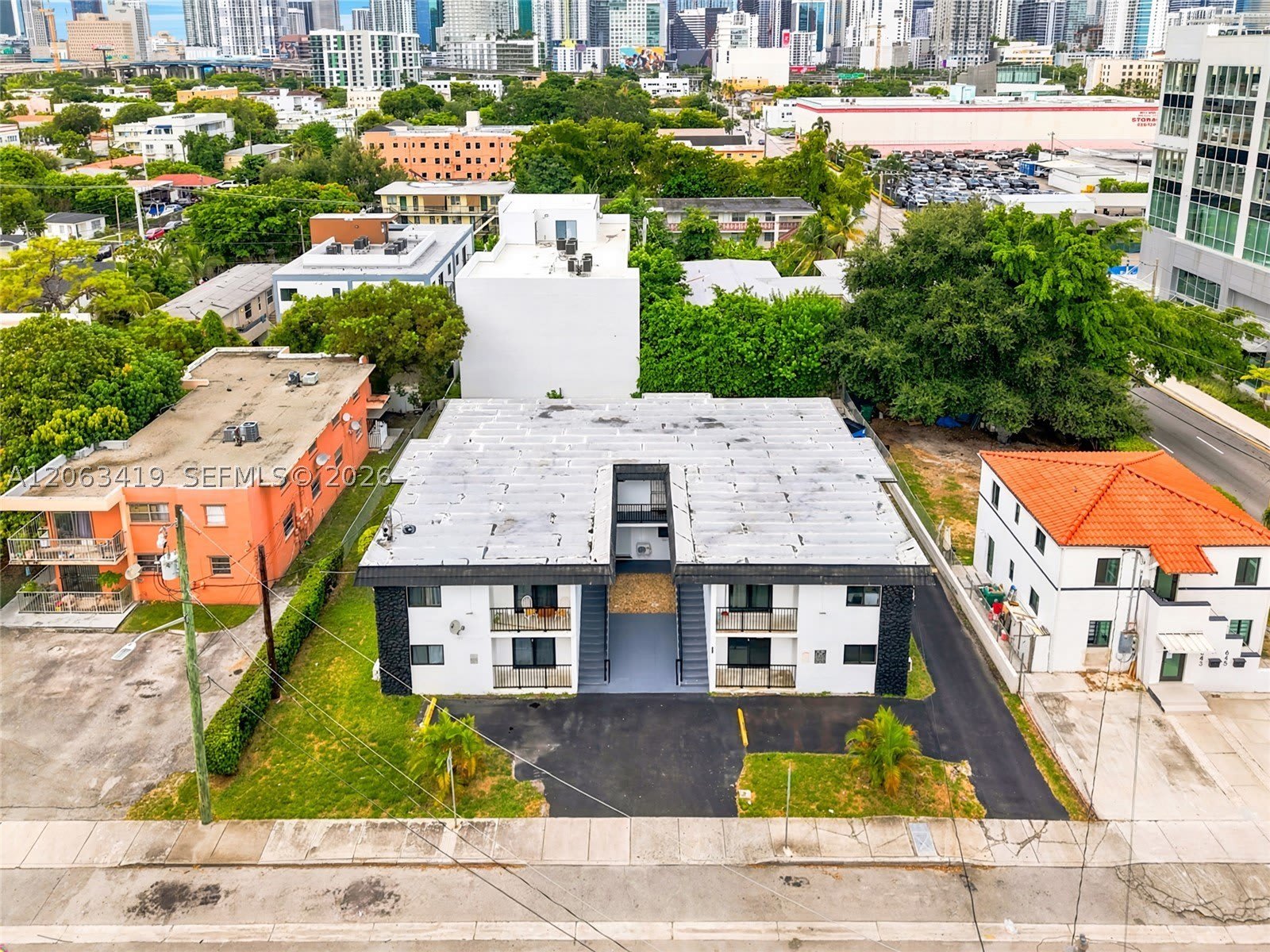 635 SW 7th Ct – photo 1