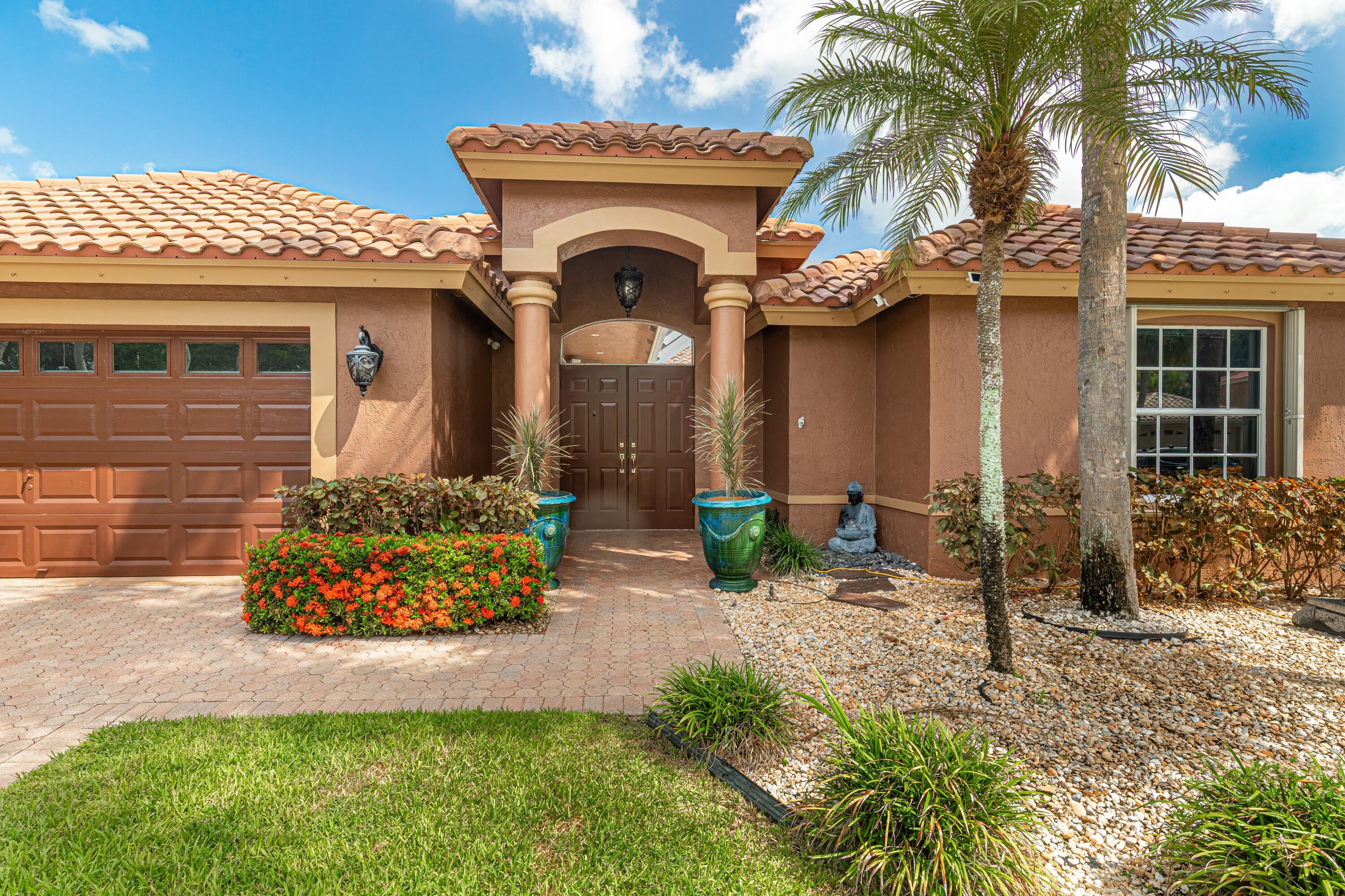 10599 Saint Thomas Drive – photo 4
