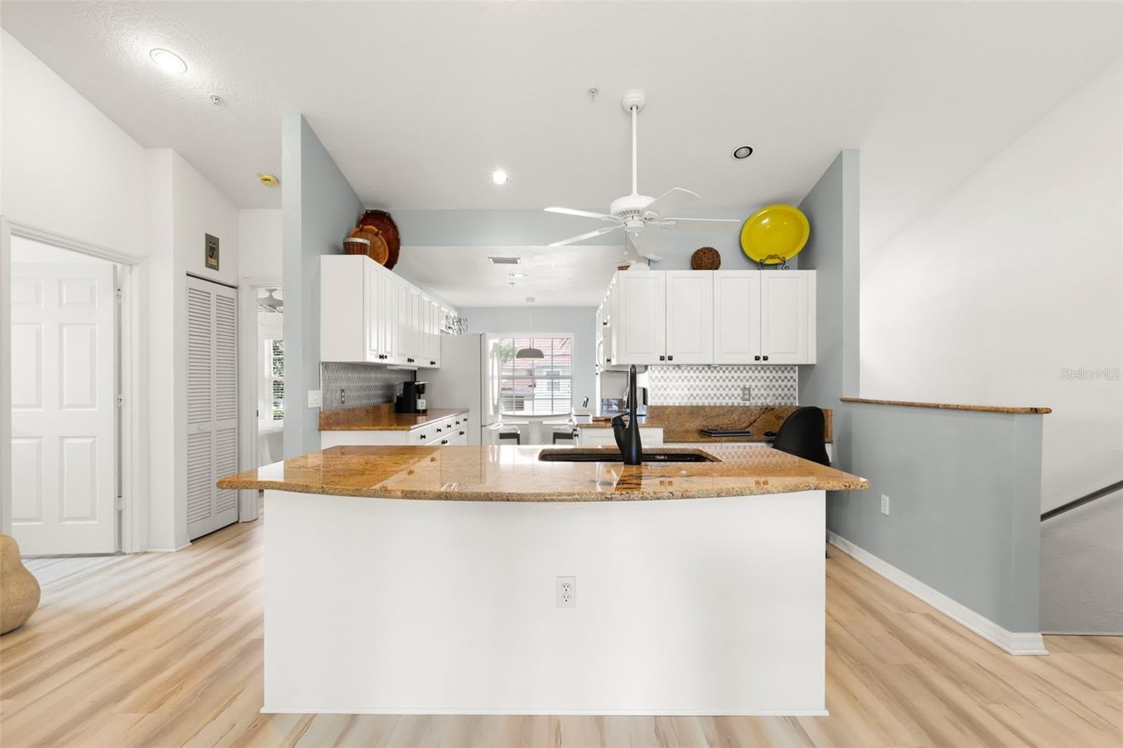 6758 Fairview Terrace – photo 4