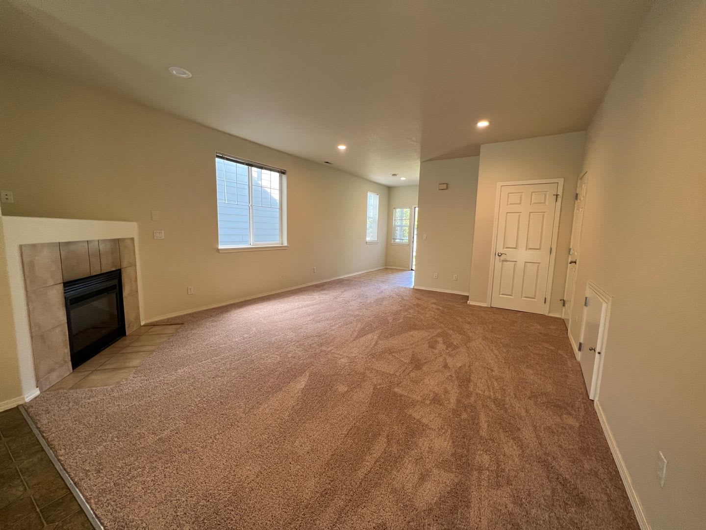 18661 Sw 93Rd Terrace Luxury Tualatin Townhome – photo 2