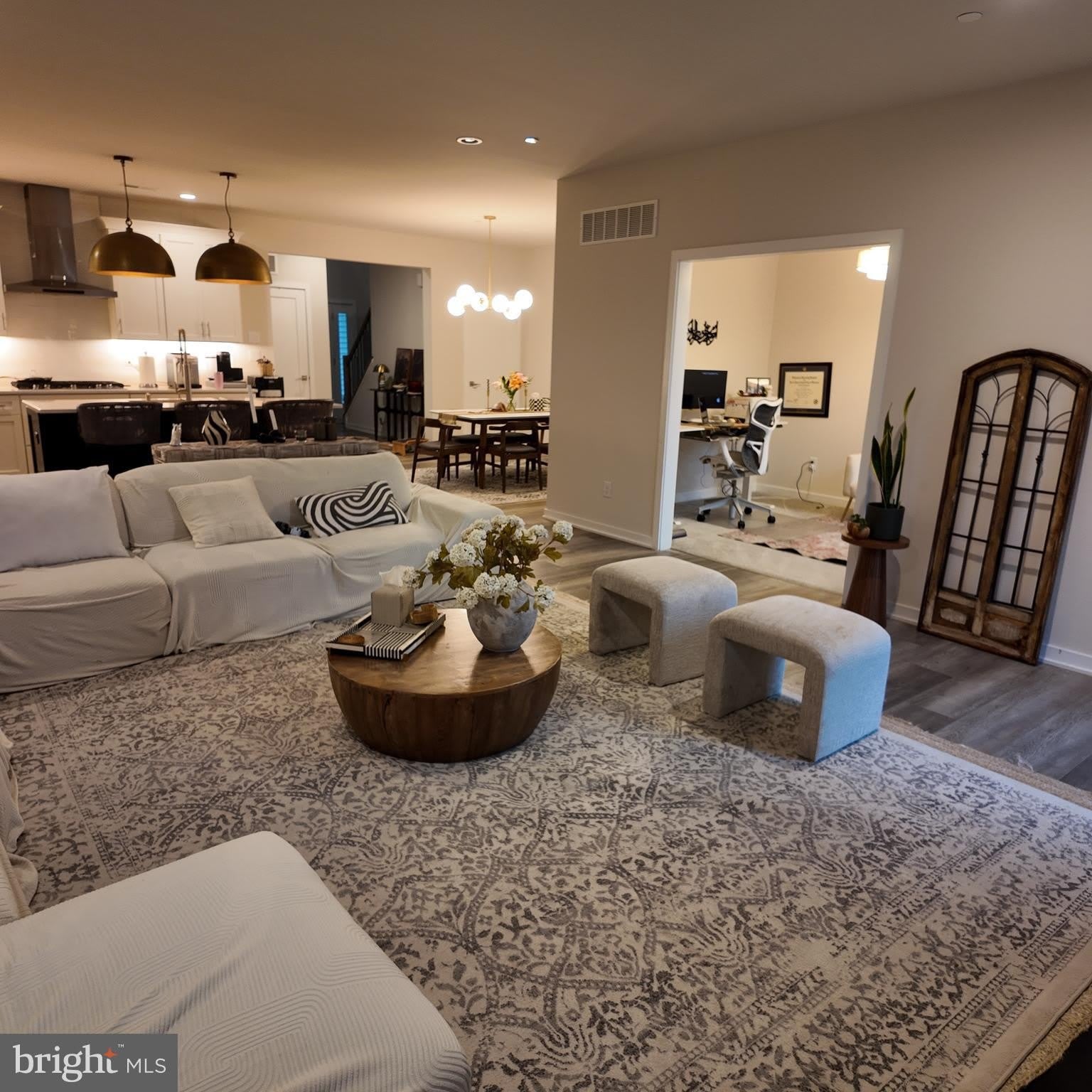 148 Kennedy Drive – photo 2