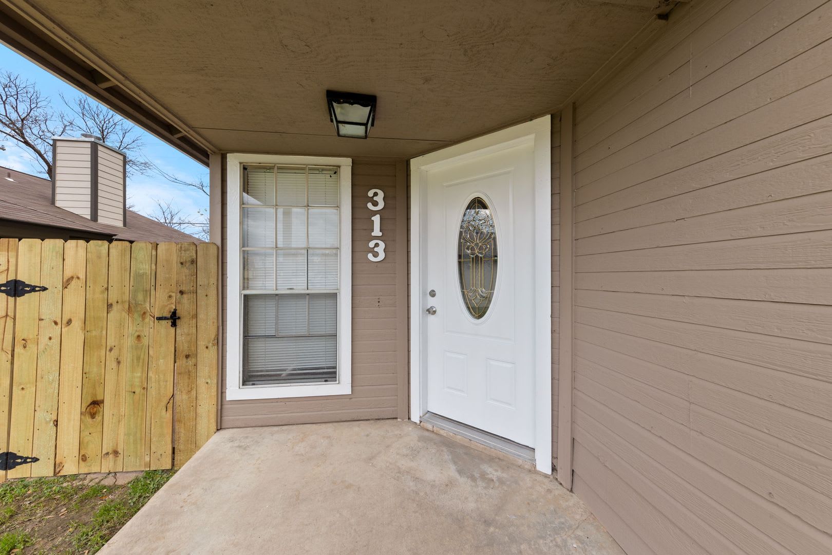 313 Greenlawn Blvd Round Rock, TX. 78664 – photo 2