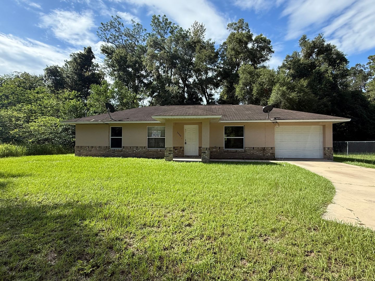 2060 NW 42 ST – photo 1