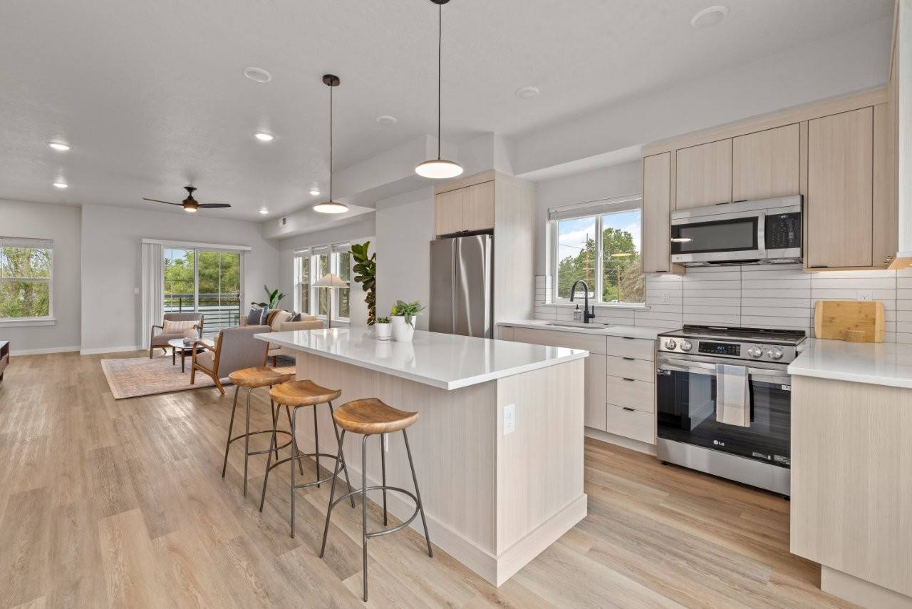 Alpine Landing Townhomes – photo 2