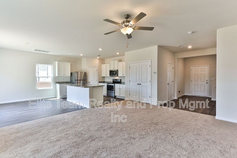 6136 Ahoskie Dr – photo 3