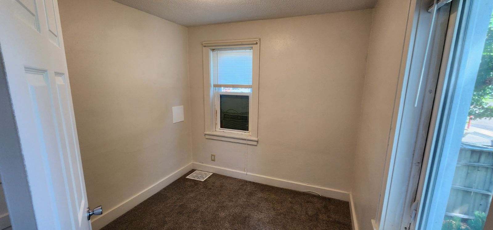 1217 4th Avenue Southeast – photo 3