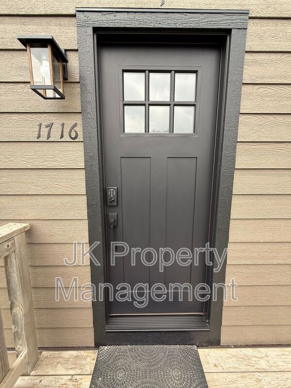 1716 6th Street NW – photo 3