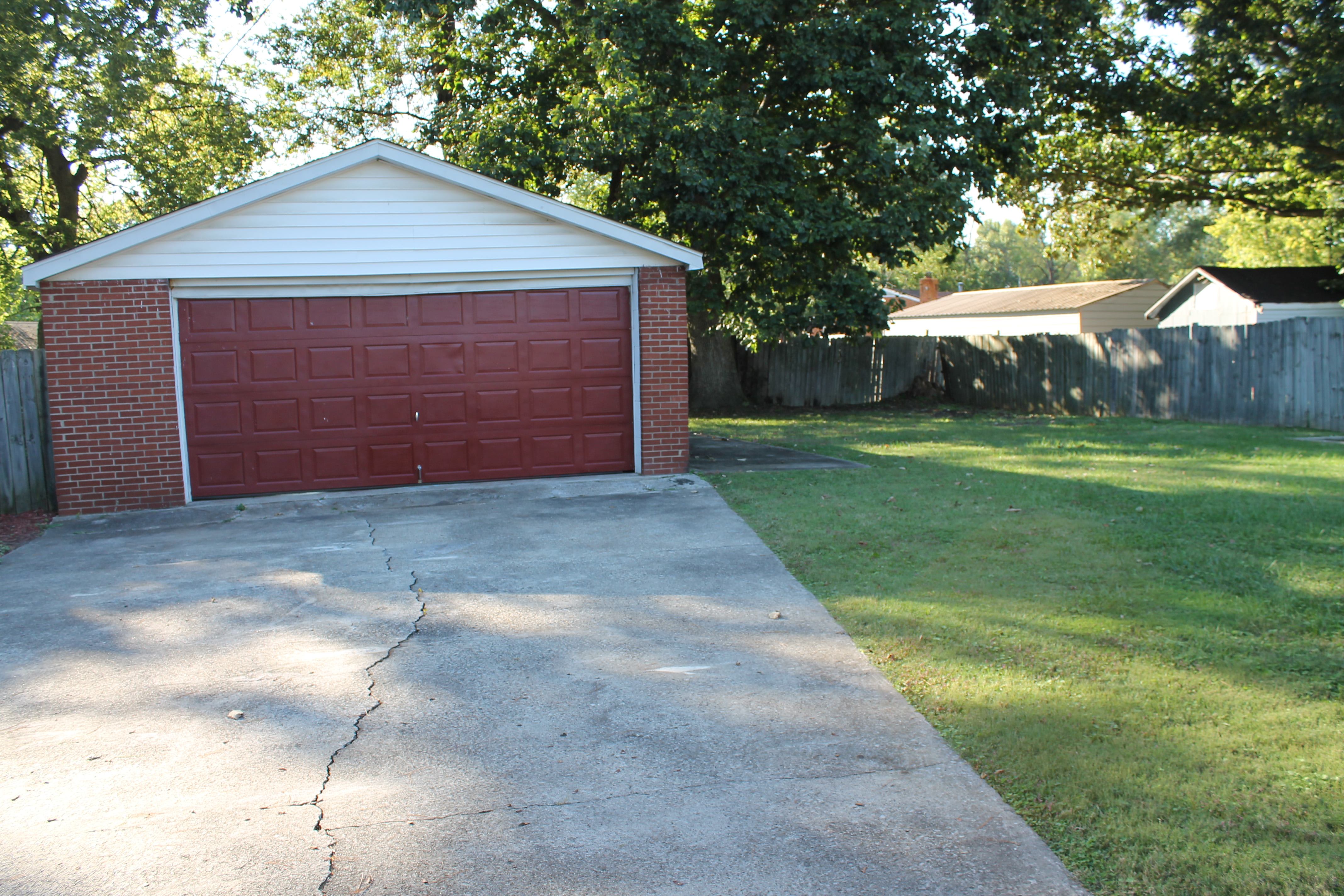 7182 Beechland Avenue – photo 5