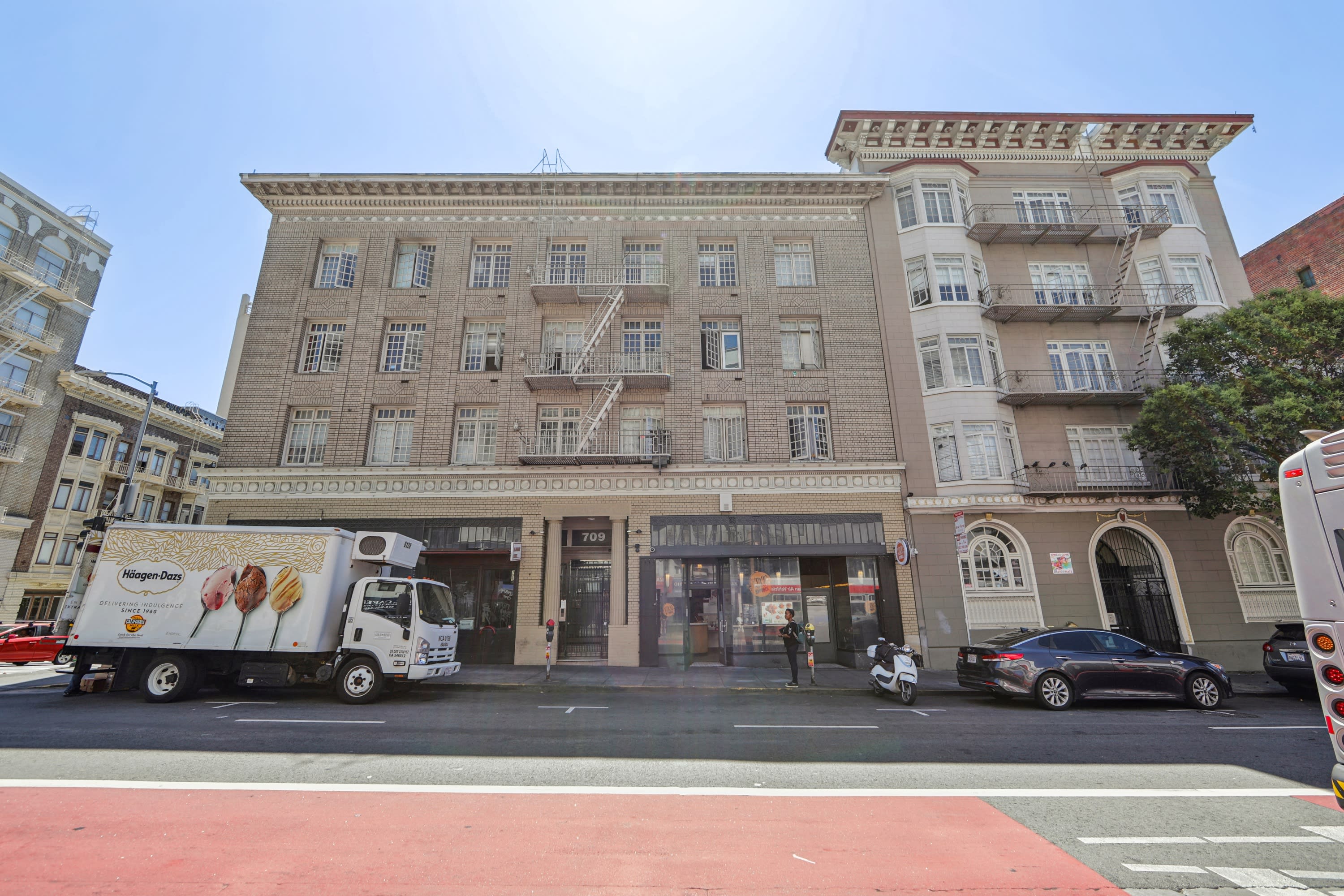 709 Geary Street – photo 4