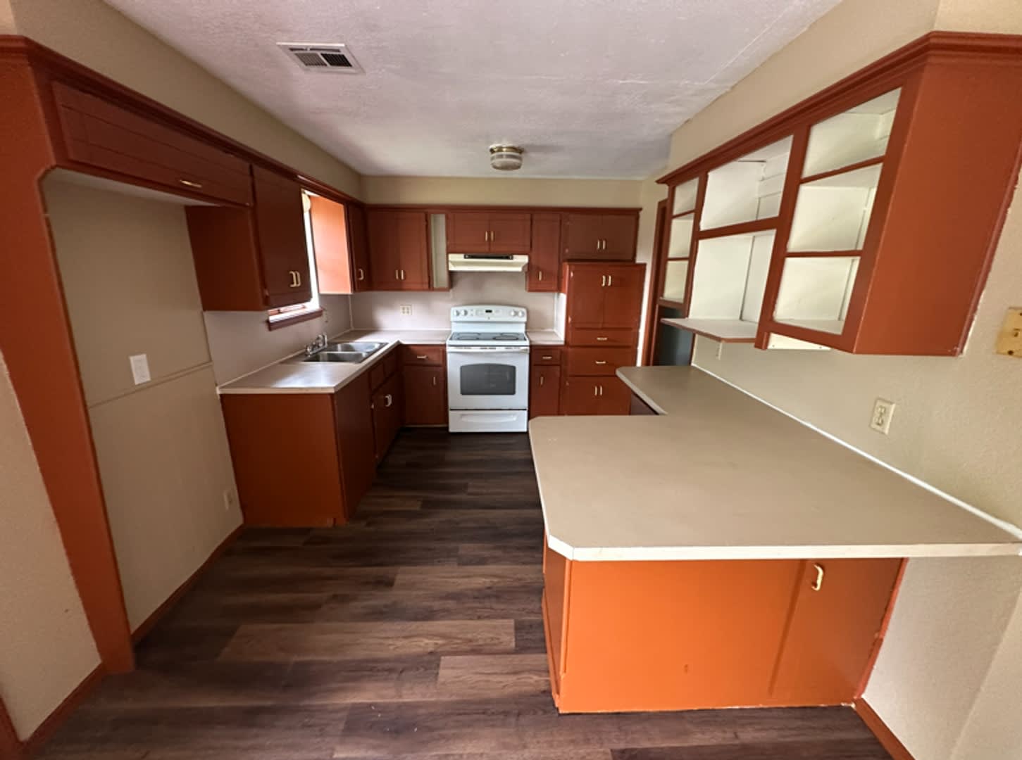 Stunning 4 Bedroom – photo 3