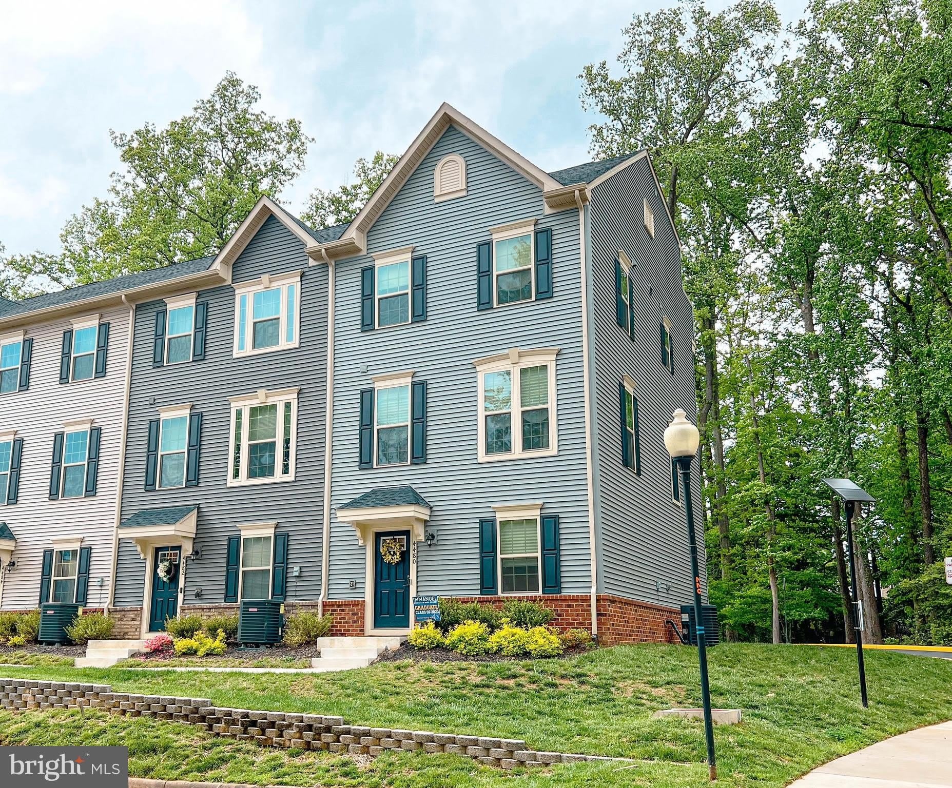 4480 COMMONS Drive – photo 1