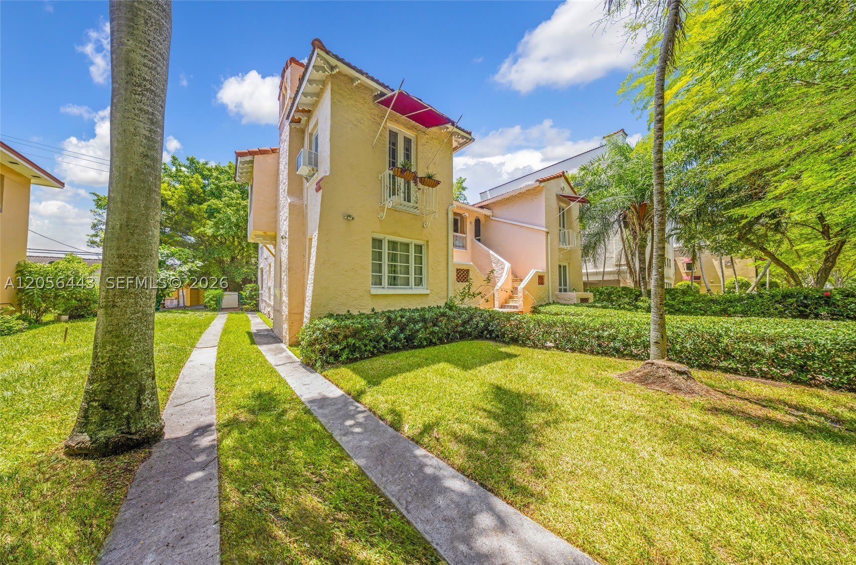 902 Salzedo St – photo 2