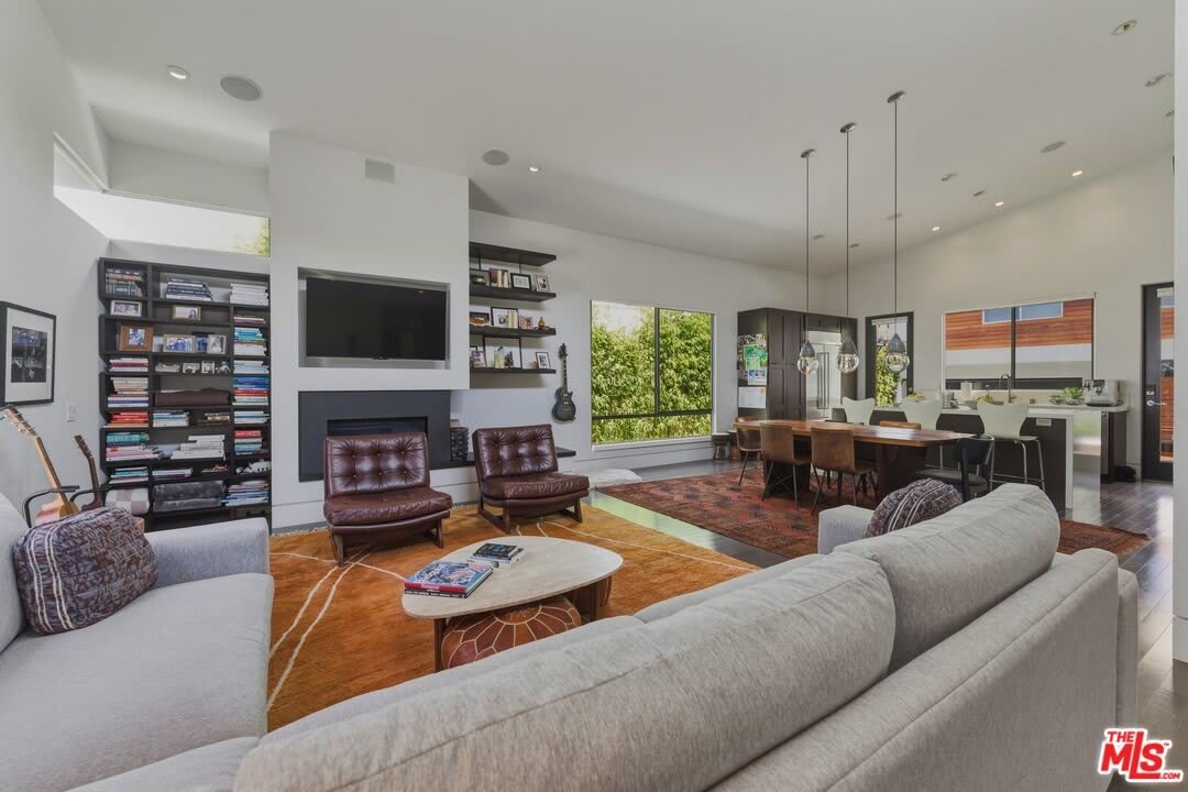 12706 Stanwood Dr – photo 2