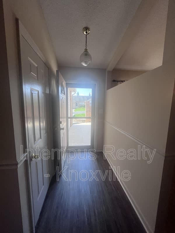 813 Villaview Way – photo 3